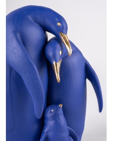 Penguin family (blue-gold) Lladró Porcelain 01009539