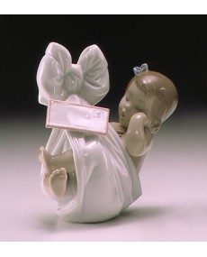 HEAVEN'S GIFT WITH CARD (GIRL) Lladró Porcelain 01006627