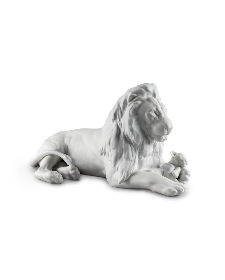 Lion with Cub Lladró Porcelain 01009454 by Lladro