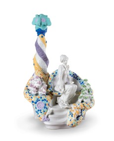 Gaudi Lady Figurine: Limited Edition Lladro Porcelain