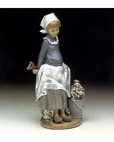 LITTLE DUTCH GARDENER Lladró Porcelain 01005671