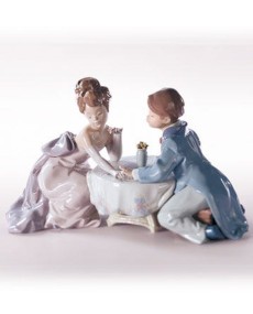 Lladro Porcelain: A Little Romance 01006630