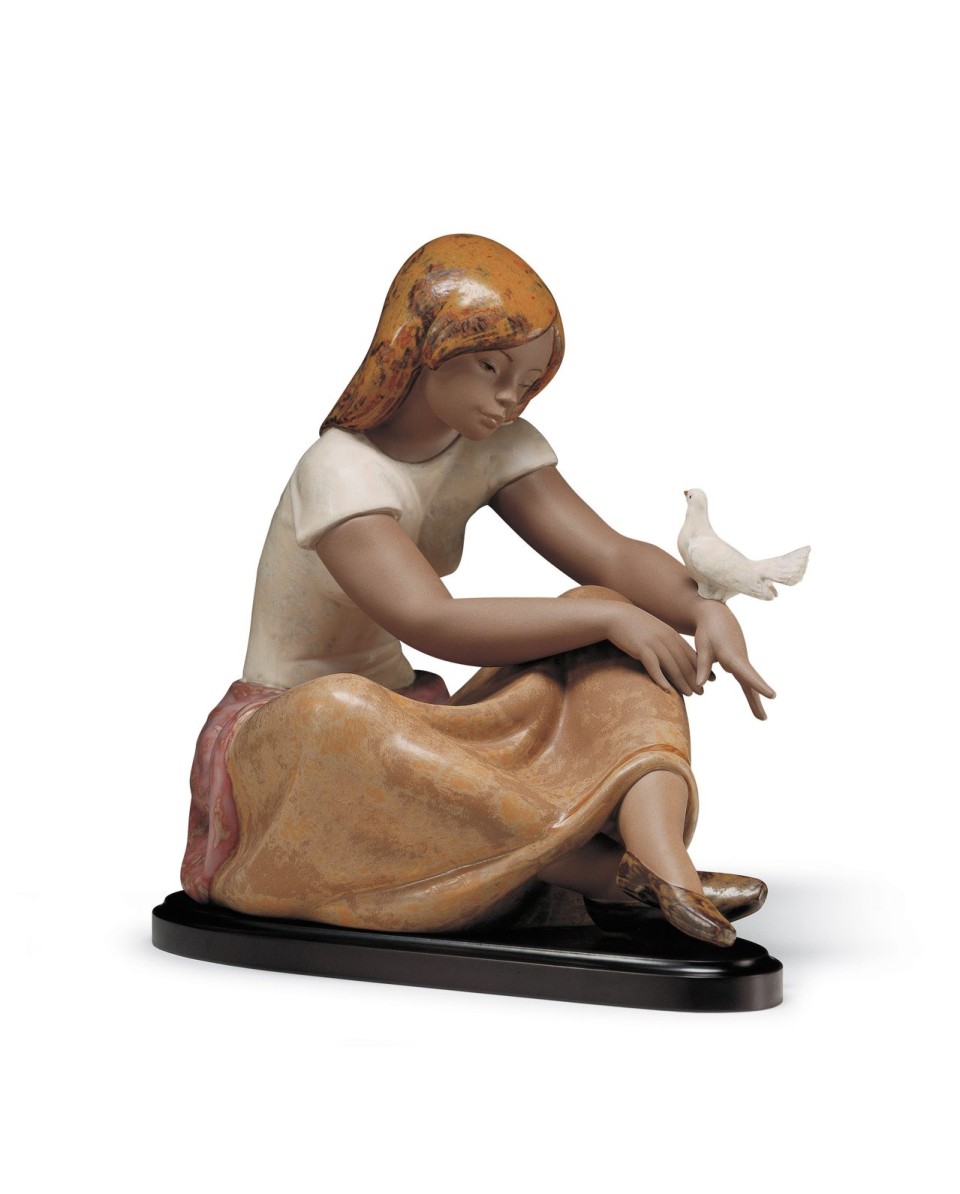 Lladro Dove Girl Figurine: Watch the Porcelain Beauty