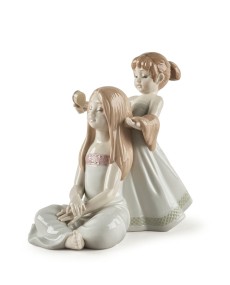 "Lladró Porcelana Sculpture 01009587 - Combing Your Hair, 21cm Heigh