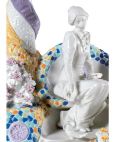 Figura mujer Dama Gaudí. Serie limitada Porcelana Lladró 01009302  