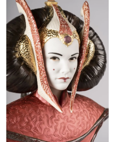 Queen Amidala in the Throne Room Lladró Porcelain 01009413