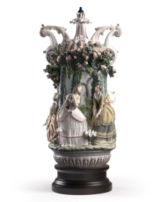 Ladies from Aranjuez vase Lladró Porcelain 01001968