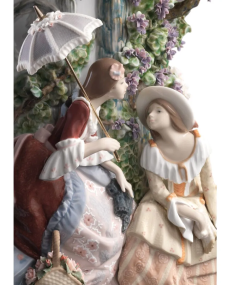 Ladies from Aranjuez vase Lladró Porcelain 01001968