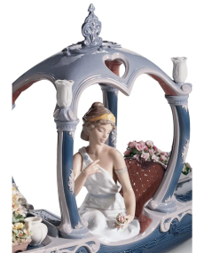 Lladro 01001870 GONDOLA OF LOVE 010.01870