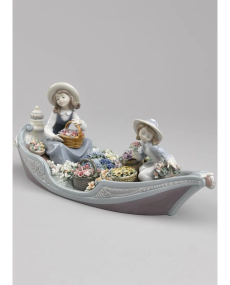 Lladro Porcelain FLOWERS FOREVER 01009203