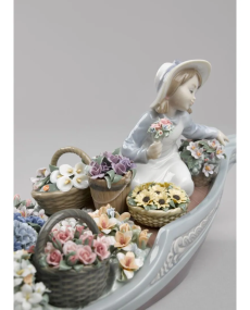 Lladro фарфор ЦВЕТОЧНИЦЫ В ЛОДКЕ 01009203