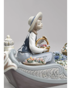 Lladro фарфор ЦВЕТОЧНИЦЫ В ЛОДКЕ 01009203