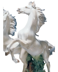 Lladro 01001860 Figurine FREE AS THE WIND