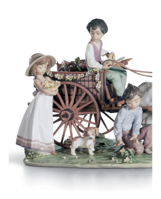 Lladro 01001797 Figurine ENCHANTED OUTING