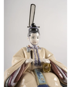 Figura Hina Dolls. Beige y rosa Porcelana Lladró 01009543  