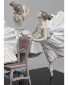 Lladro 01008476 LEZIONE DI DANZA 010.08476