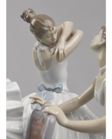 Lladro 01008476 BACKSTAGE BALLET 010.08476