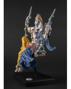 Radha Krishna auf einer Schaukel Lladró Porzellan 01002036  