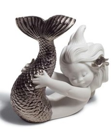 Lladro 01008545 Playing at Sea Silver Re-Deco Porcelain