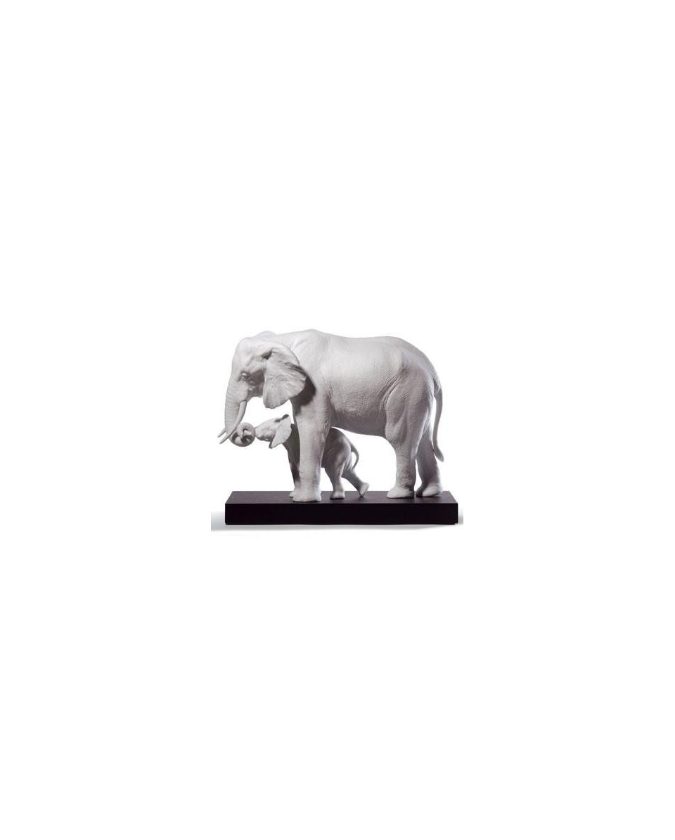 Lladro 01008695 Leading the Way Porcelain Figurine