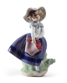 Lladro 01008705 PRETTY PICKINGS Porcelain Lladro