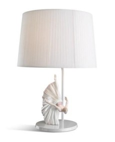 Lladro Giselle Reverence Lamp: Elegance in Porcelain