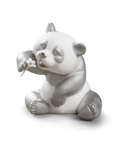 Lladro Porcelain A CHEERFUL PANDA (RE-DECO) 01009088 - TicTacArea