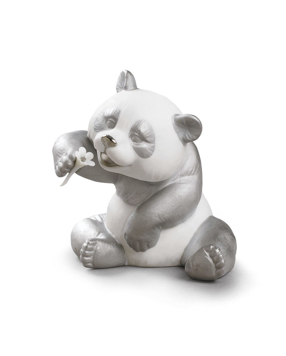 Lladro Porcelain A CHEERFUL PANDA (RE-DECO) 01009088 - TicTacArea