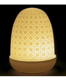 Lladro Wicker Dome Lamp: Elegância em Porcelana