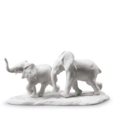 Lladro Porcelain: Following the Path (White) 01009297