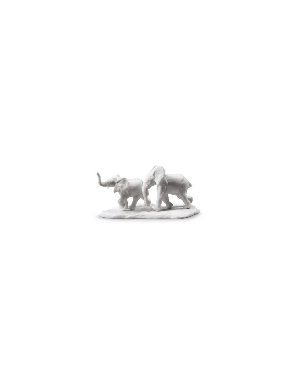 Lladro Porcelain: Following the Path (White) 01009297