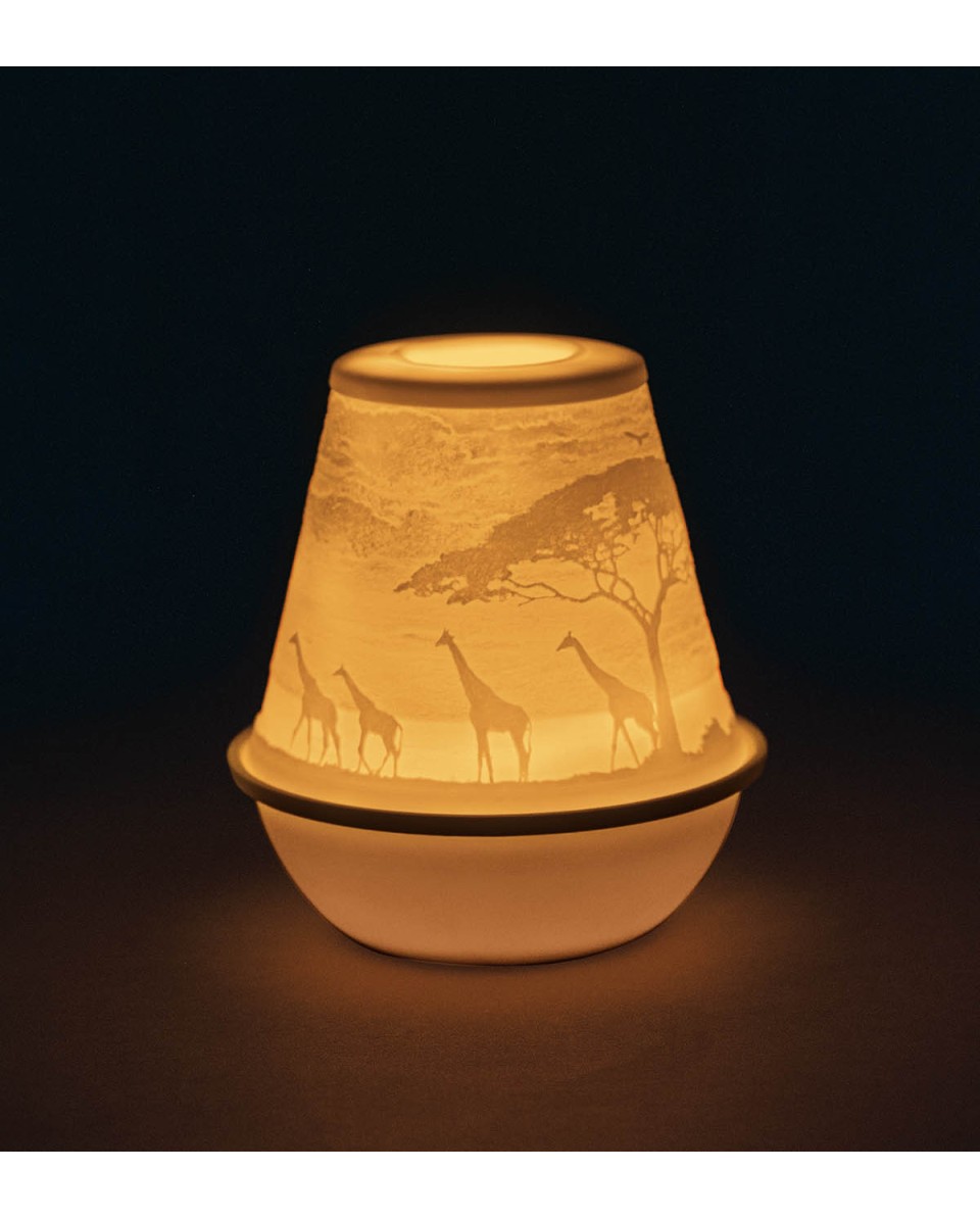 Porcelana Lladró 01017382: Beleza africana em LED