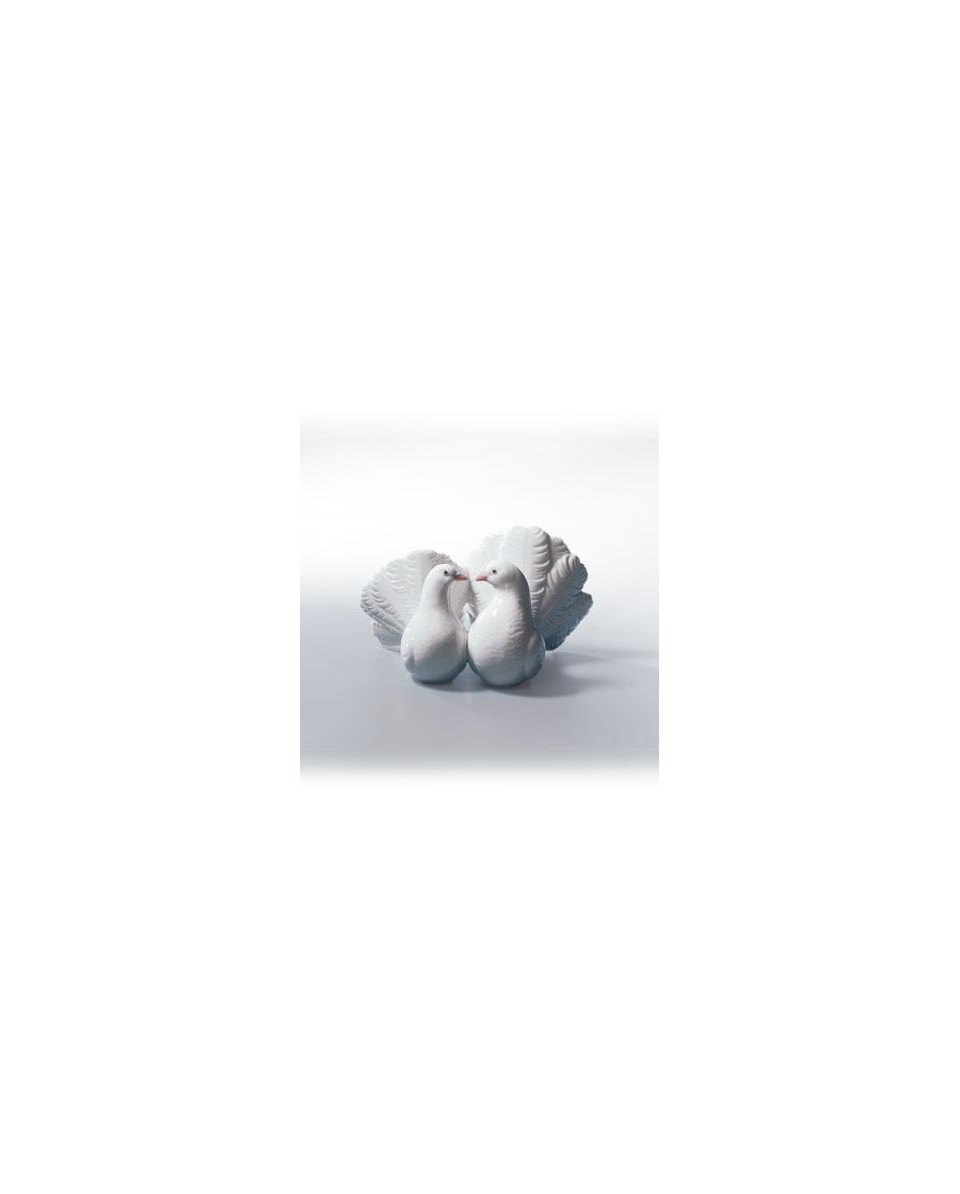 Lladro Couple of Doves Figurine - TicTacArea