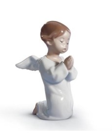 Lladro Angel Praying: A delicately crafted masterpiece