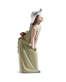 Lladro 01005009 Bimba con Cappello: eleganza e dolcezza