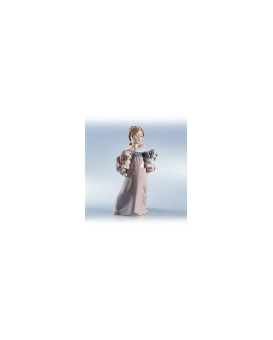 Lladro 01006419 Bimba con Cuccioli: Dolcezza in Porcellana