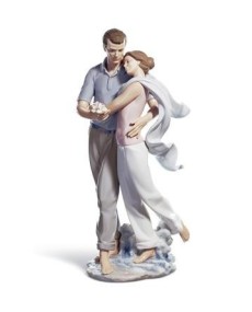 Lladro 01006842 Figurine: You're Everything to Me