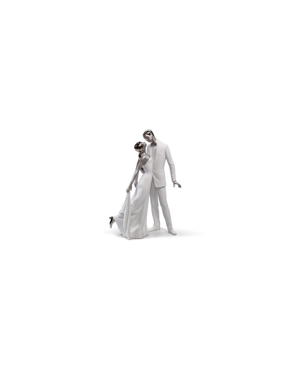 Lladro 01007045: Felice Anniversario, un regalo speciale