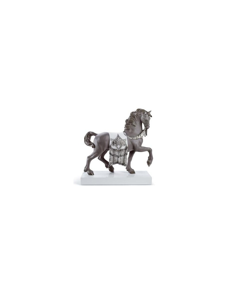 Lladro 01007168 A REGAL STEED: Elegância em porcelana