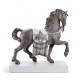 Lladro 01007168 A REGAL STEED: Elegância em porcelana