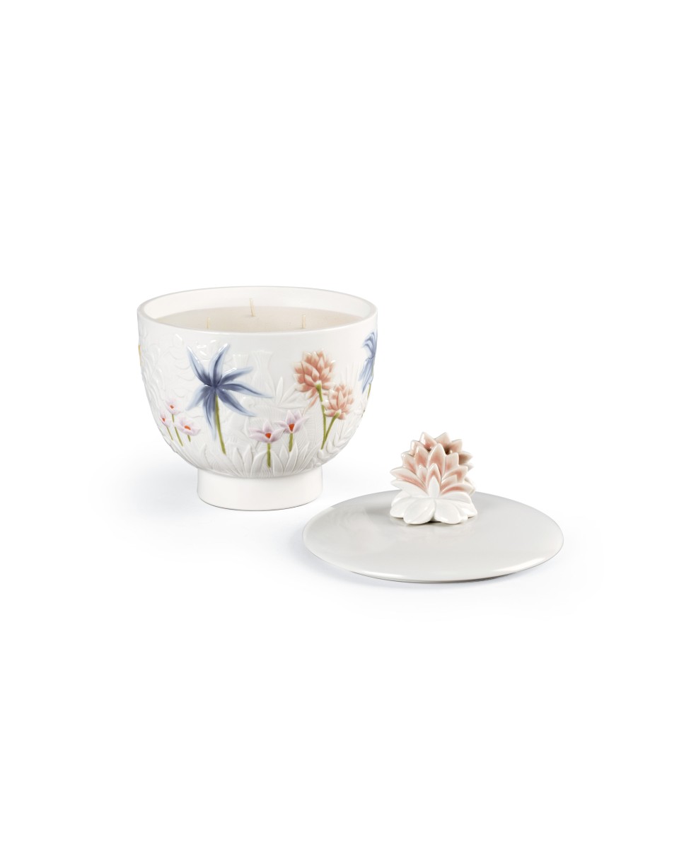 Paradise Candle Medium Lladro Porcelain 01040200