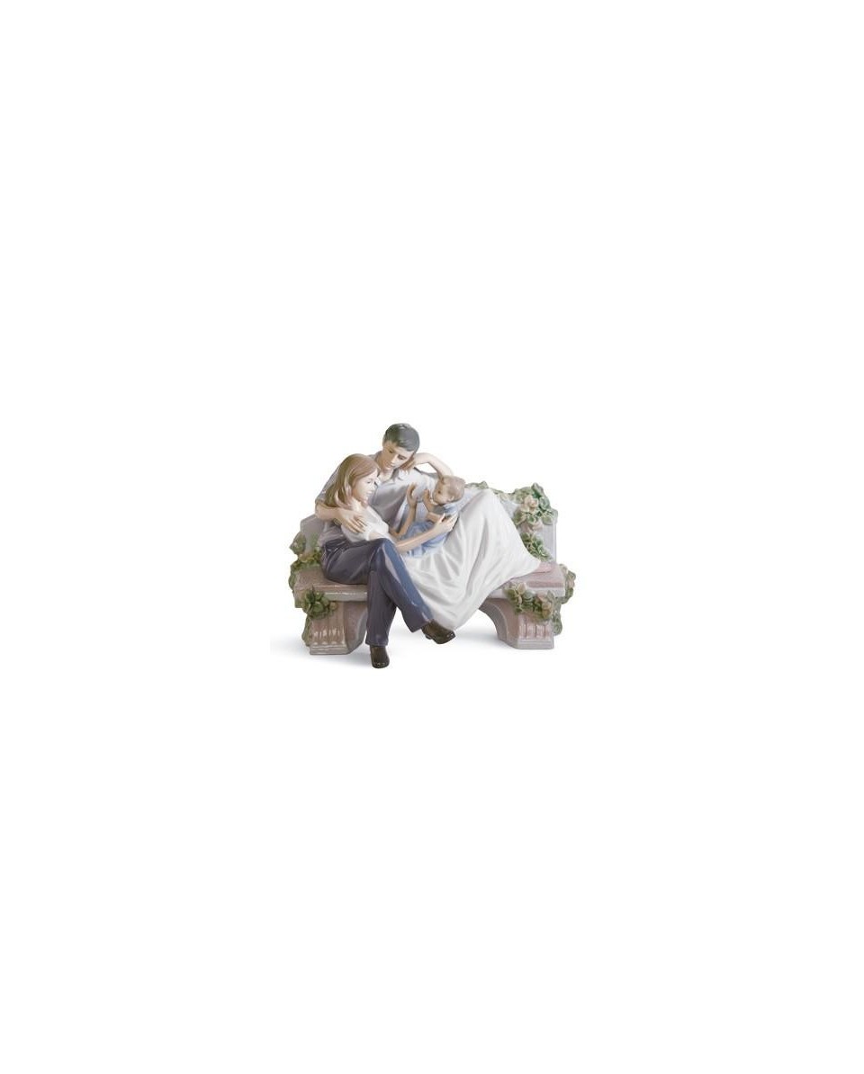 Lladro 01008056: A Moment of Priceless Beauty