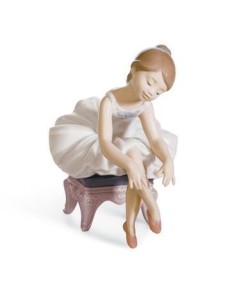 Lladro Little Ballerina I Figurine - TicTacArea