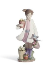 Lladro Delicate Nature Figurine - TicTacArea.com