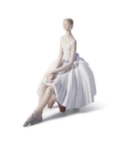 Lladro 01008243 Figurine REFINEMENT - TicTacArea.com