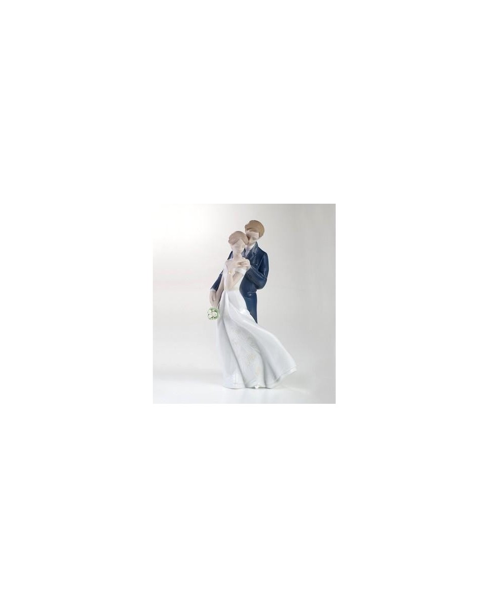 Lladro Everlasting Love Figurine - TicTacArea.com