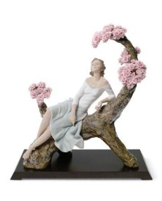 "Lladro 01008360 BLÜHENDE JAHRESZEIT DAME - TicTacArea.com"