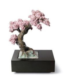 Lladro Blossoming Tree: A delicately crafted masterpiece