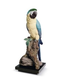 Lladro Macaw Bird Figurine - TicTacArea.com