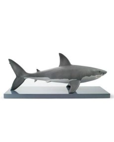 Lladro White Shark: A elegância marinha em porcelana